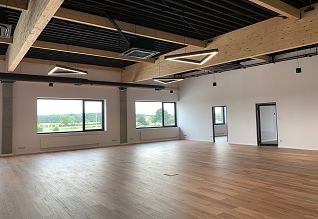Biurowiec wnętrze 1200m2